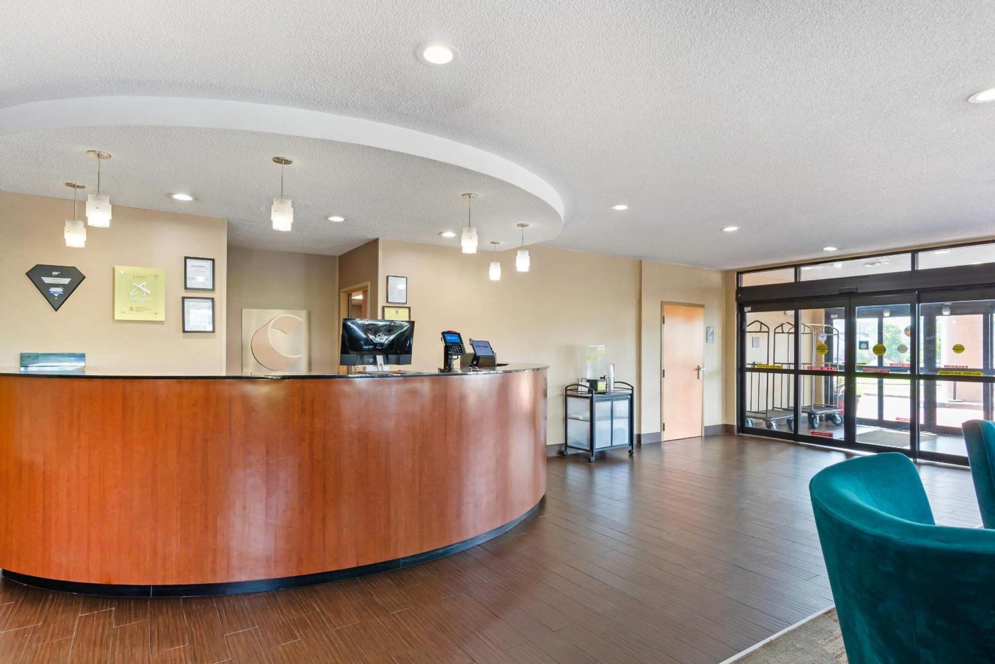 Comfort Suites Oxford I-20 Exit 188 Exterior photo