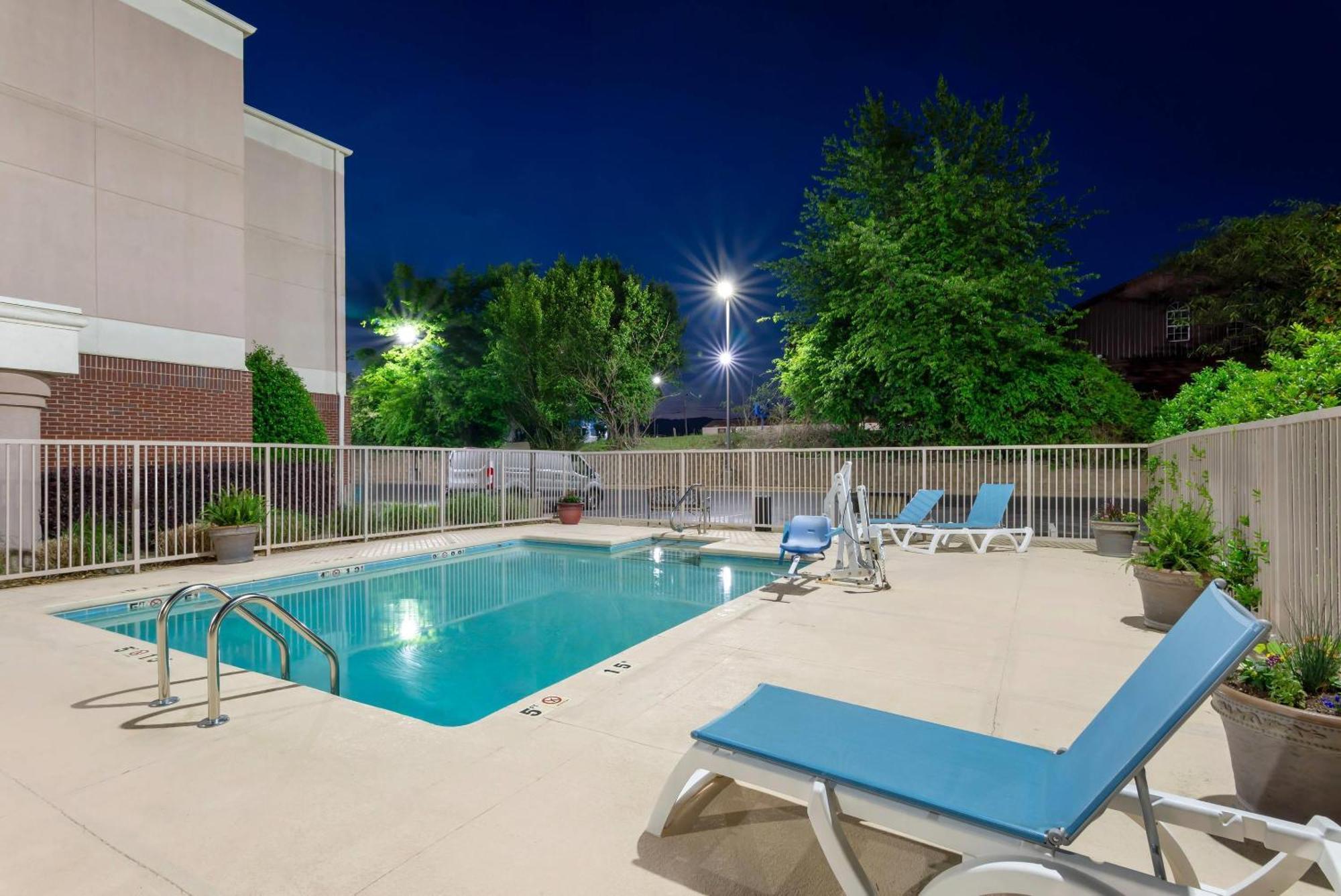 Comfort Suites Oxford I-20 Exit 188 Exterior photo